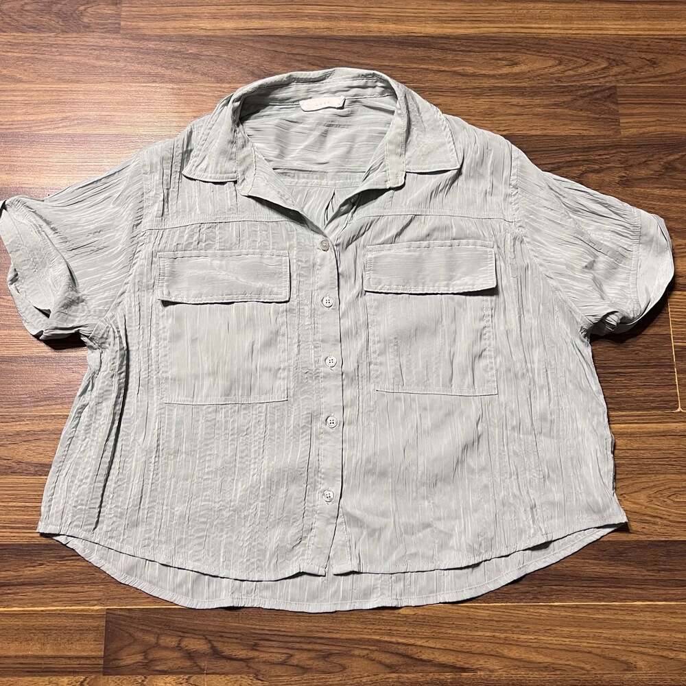 Lush Women's Crinkle Textured Short Sleeve Utility Button-Down Shirt